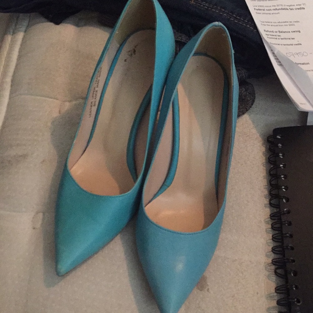 Le chateau heels